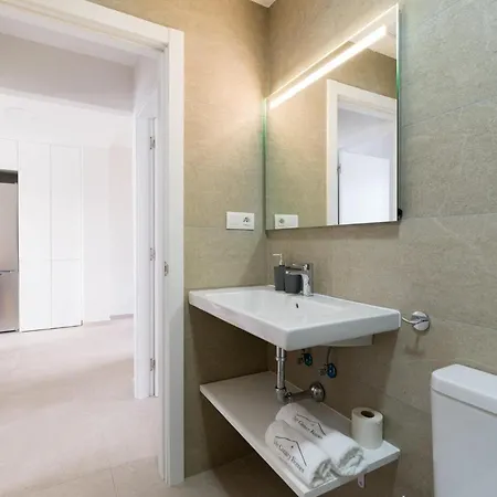 Daire Atrium Building By Mycanaryhomes *