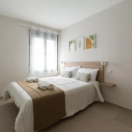 Atrium Building By Mycanaryhomes Daire *