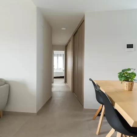 Atrium Building By Mycanaryhomes 아파트 *