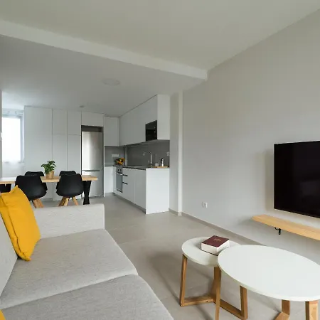 Atrium Building By Mycanaryhomes 아파트 라스팔마스