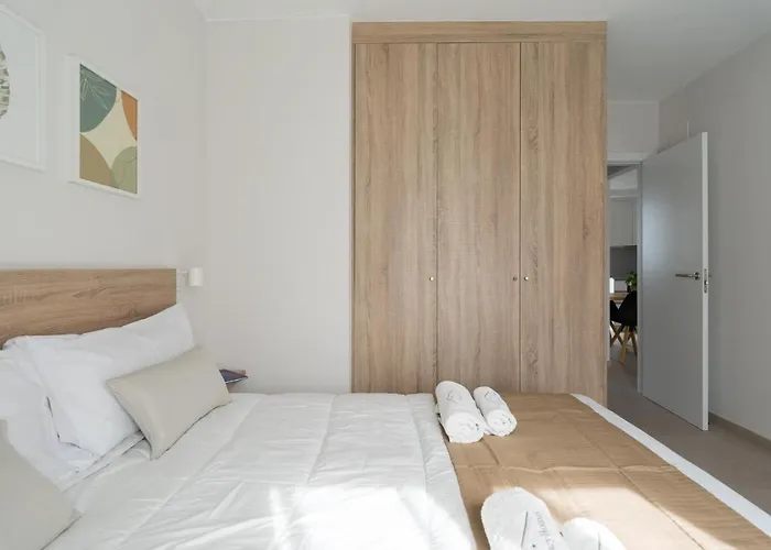 公寓 Atrium Building By Mycanaryhomes *