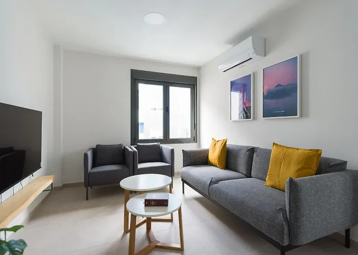 Atrium Building By Mycanaryhomes * لاس بالماس دي غران كاناريا