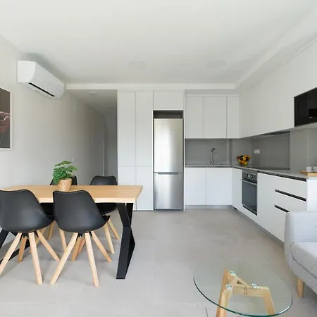 Atrium Building By Mycanaryhomes Apartment