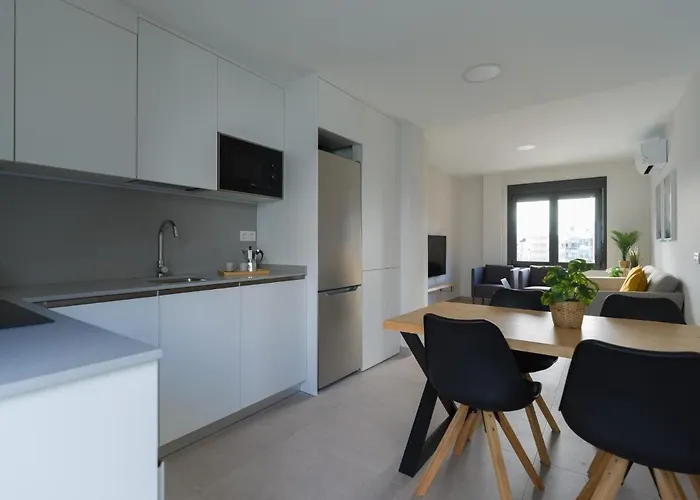 Atrium Building By Mycanaryhomes Lägenhet