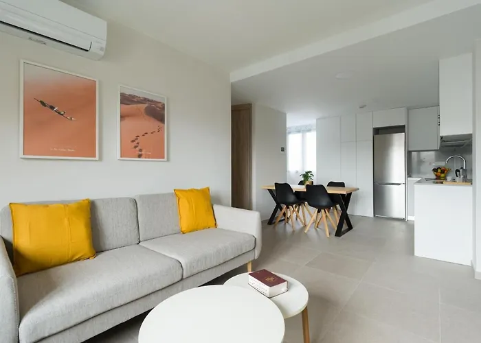 Atrium Building By Mycanaryhomes *